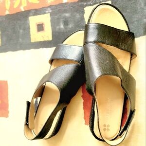 Naturalizer Women's Black Leather Yessica Wedge Slingback Sandals Size 9.5 M